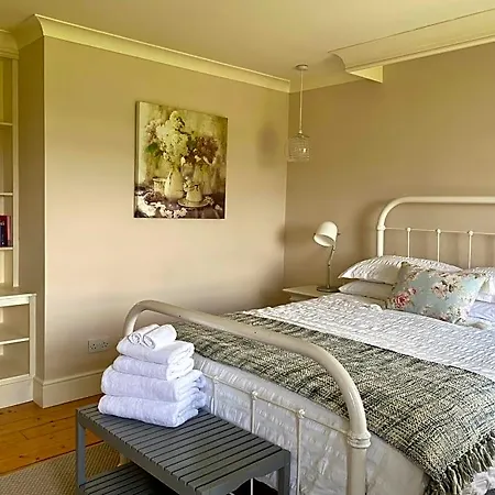 Brook Bed and Breakfast *